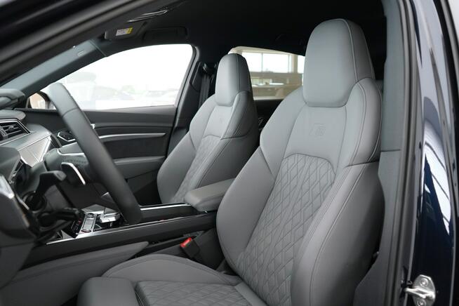 Audi Q8 e-tron 503 KM MatrixLED Kamery360 Pneumatyka Ambiente