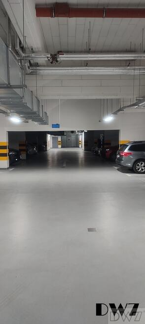 Miejsce postojowe ul.Rakowicka 22J+ kom.lokatorska