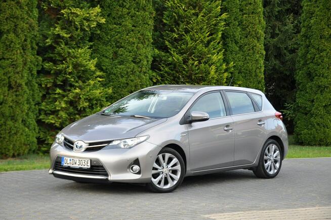 Toyota Auris 1.8Hybrid(136KM)*Led*Navi*Kamera*Klimatronik*2xPDC*Welur*IWł*Alu17"ASO
