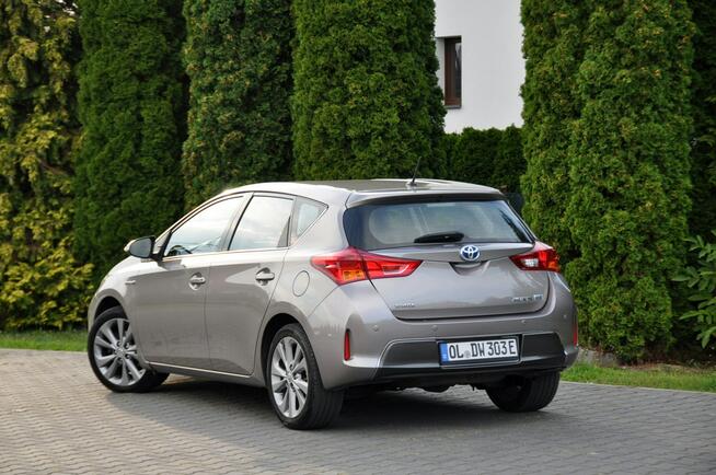Toyota Auris 1.8Hybrid(136KM)*Led*Navi*Kamera*Klimatronik*2xPDC*Welur*IWł*Alu17"ASO