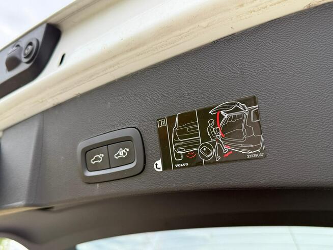 Volvo XC 40 RDesign*AWD*Automat*FullLed*Kamera360*SerwisowanyASO*NiskiPrzebieg*ACC