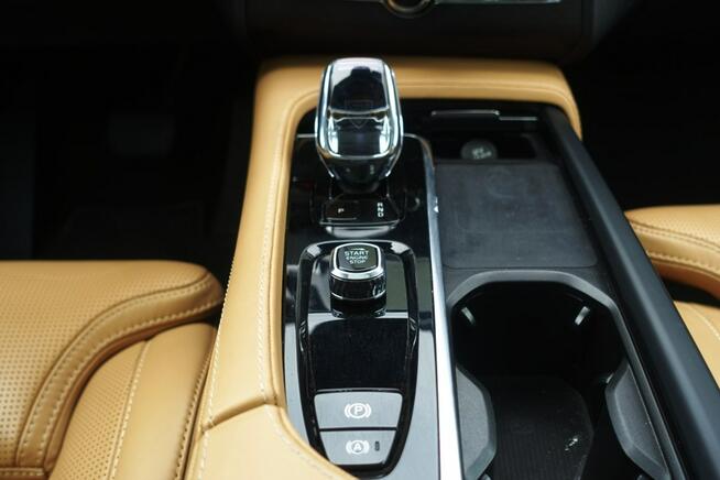 Volvo XC 90 B5 B AWD Plus Bright 7os aut! Salon Polska! Pneumatyka! Panorama!