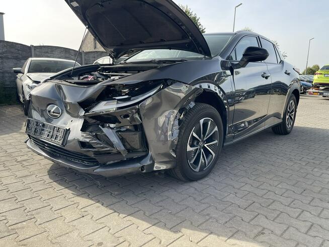 Prestige 300E Skóra Kamera Podgrzewanie 77kWh