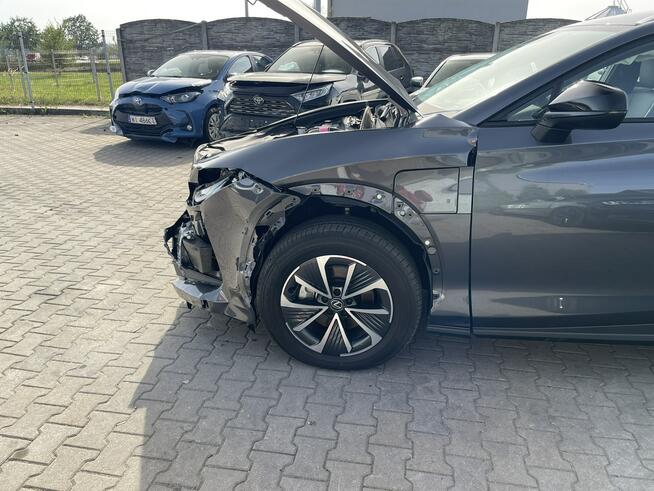 Prestige 300E Skóra Kamera Podgrzewanie 77kWh