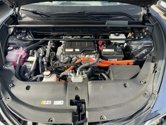 Prestige 300E Skóra Kamera Podgrzewanie 77kWh