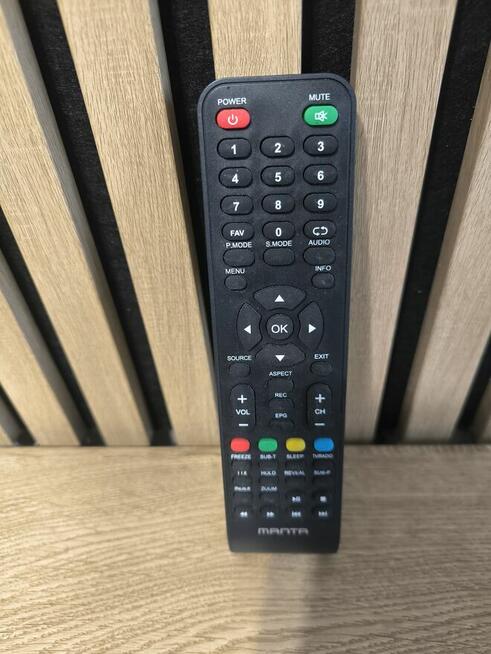 19 Cali Telewizor 230V / 12V LED DVB-T2 Hevc + Upominek + Hd