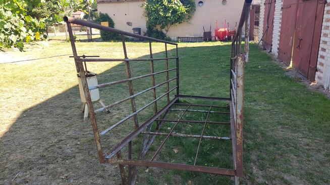 Rampa pochylnia najazd dla zwierząt hodowlanych koni, byków