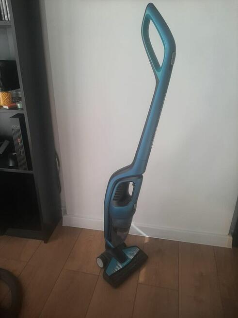 Odkurzacz pionowy / Philips PowerPro