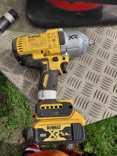 Klucz udarowy dewalt DCF900