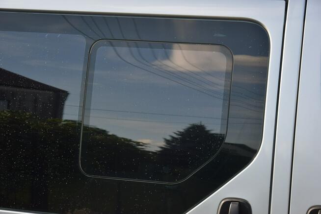 Renault Trafic 2.5DCI L2H2 Kamper Kampervan Klima Markiza Kuchenka Zlew Zadbany Sprow