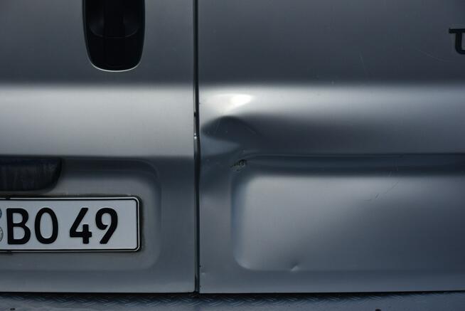 Renault Trafic 2.5DCI L2H2 Kamper Kampervan Klima Markiza Kuchenka Zlew Zadbany Sprow