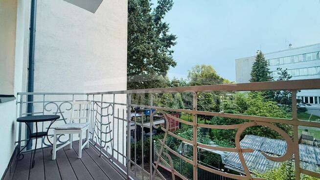 Dostępna / uczelnia AGH/ Balkon/dla studenta