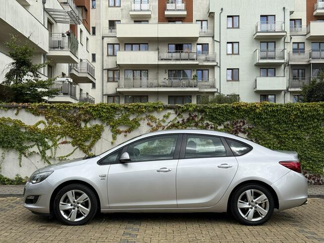 Opel Astra 1.4 Turbo, Sedan, BDB stan, Oryginalny Lakier