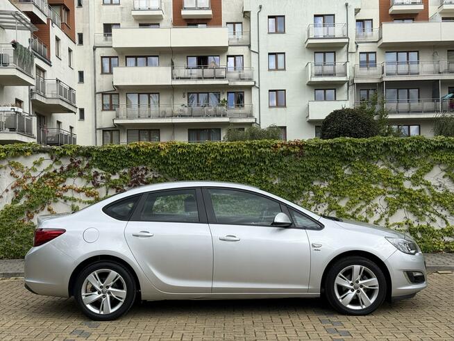 Opel Astra 1.4 Turbo, Sedan, BDB stan, Oryginalny Lakier