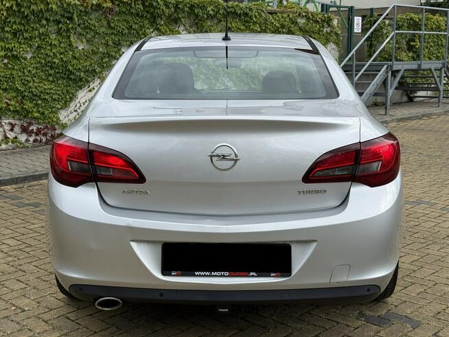 Opel Astra 1.4 Turbo, Sedan, BDB stan, Oryginalny Lakier