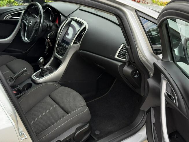 Opel Astra 1.4 Turbo, Sedan, BDB stan, Oryginalny Lakier