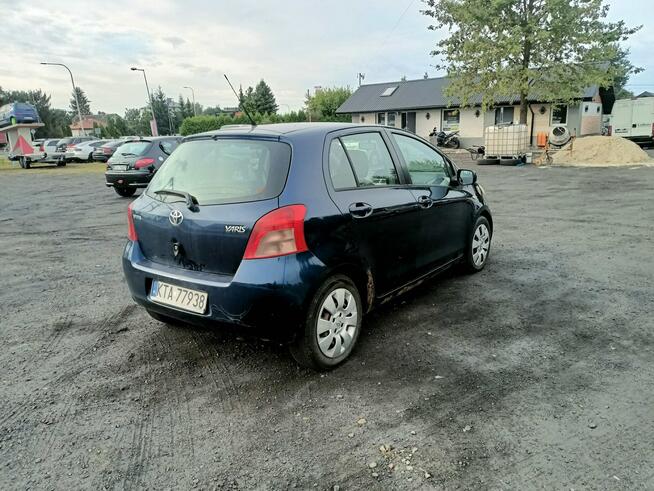 Toyota Yaris 1.3+LPG 06r
