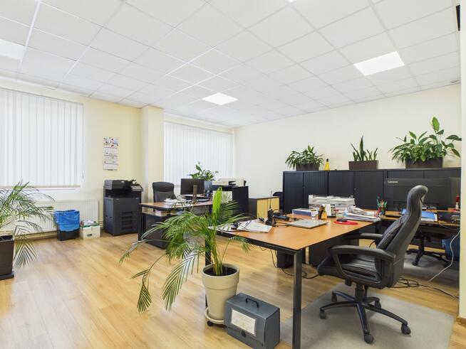 Obiekt produkcyjno–usługowo-magazynowy