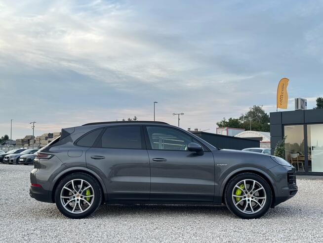 Porsche Cayenne, 2023