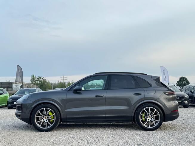 Porsche Cayenne, 2023