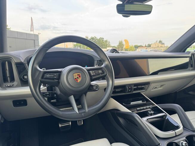 Porsche Cayenne, 2023