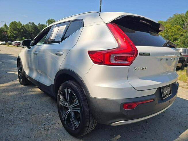 Volvo XC 40 INSCRIPTION / T5 / AWD / niski przebieg