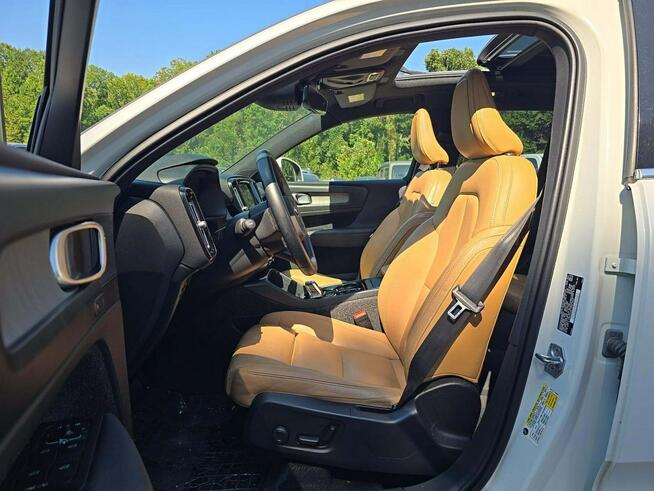 Volvo XC 40 INSCRIPTION / T5 / AWD / niski przebieg