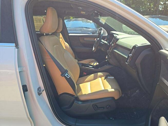 Volvo XC 40 INSCRIPTION / T5 / AWD / niski przebieg