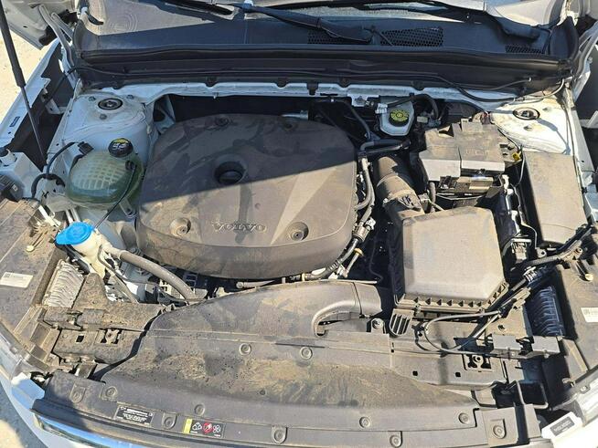 Volvo XC 40 INSCRIPTION / T5 / AWD / niski przebieg