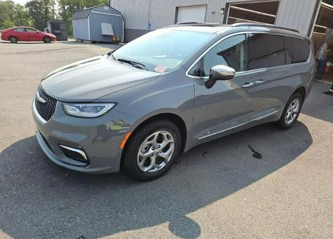 Chrysler Pacifica LIMITED / AWD / niski przebieg