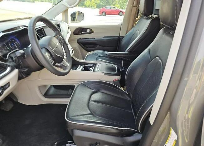 Chrysler Pacifica LIMITED / AWD / niski przebieg
