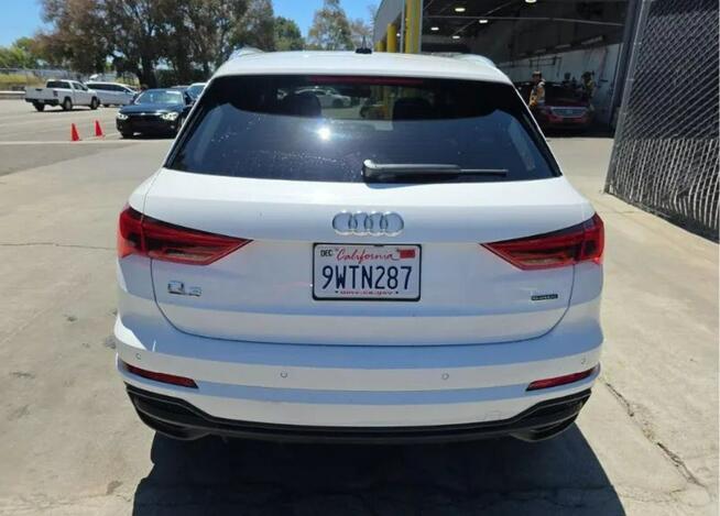 Audi Q3 Bogata wersja wyposażenia / Quattro / S-Line / niski przebieg