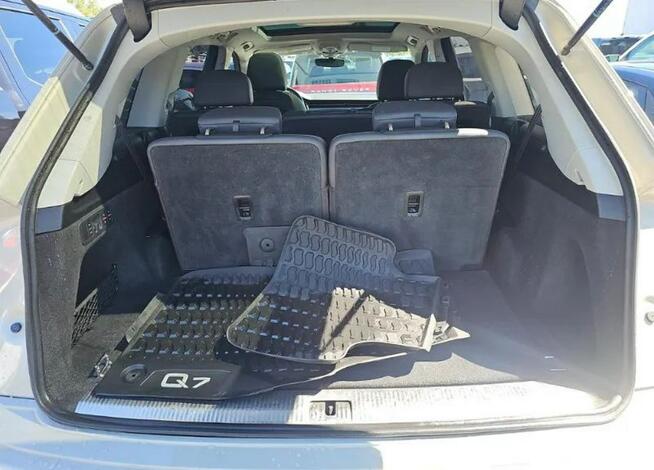 Audi Q7 PRESTIGE / Quattro / niski przebieg