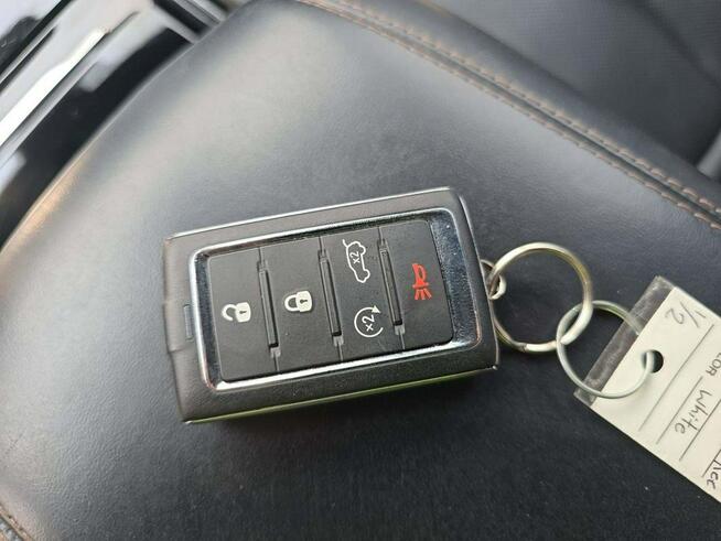 Jeep Grand Cherokee Summit Reserve / 4x4 / 3.6 V6