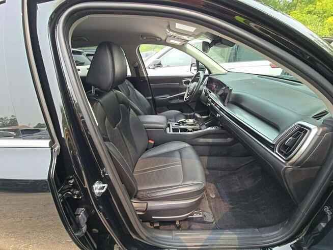 Kia Sorento Bogata wersja wyposażenia / AWD / niski przebieg