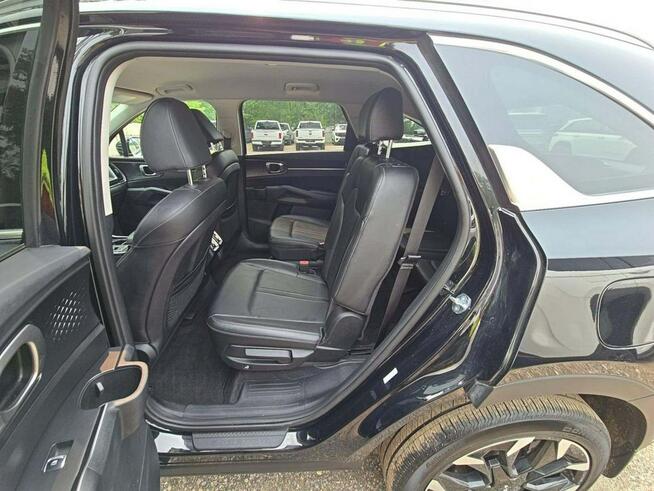 Kia Sorento Bogata wersja wyposażenia / AWD / niski przebieg