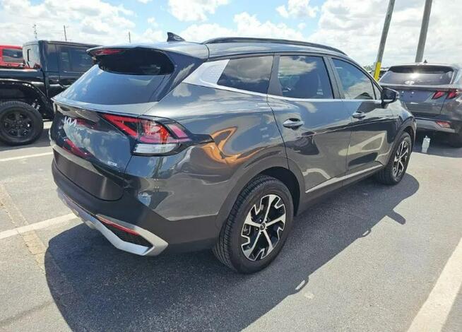 Kia Sportage Bogata wersja wyposażenia / AWD / niski przebieg