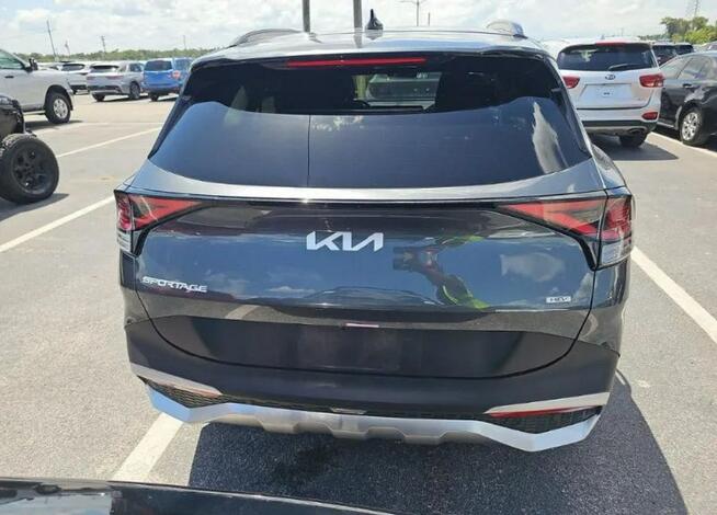 Kia Sportage Bogata wersja wyposażenia / AWD / niski przebieg