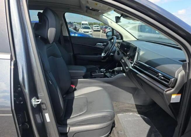 Kia Sportage Bogata wersja wyposażenia / AWD / niski przebieg
