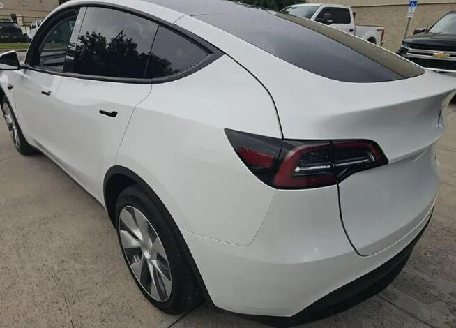 Tesla Y Long Range / Dual Motor / AWD