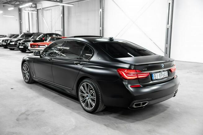 M760Li 609 KM, 3.7s do 100 km/h. Salon PL. Specyfikacja 977.229 zł.