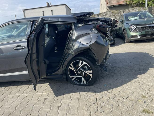 Toyota C-HR Automat Hybryda Podgrzewanie Kamera 122KM