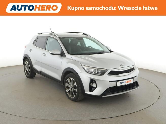 Kia Stonic klima auto navi czujniki parkowania tempomat asystenci