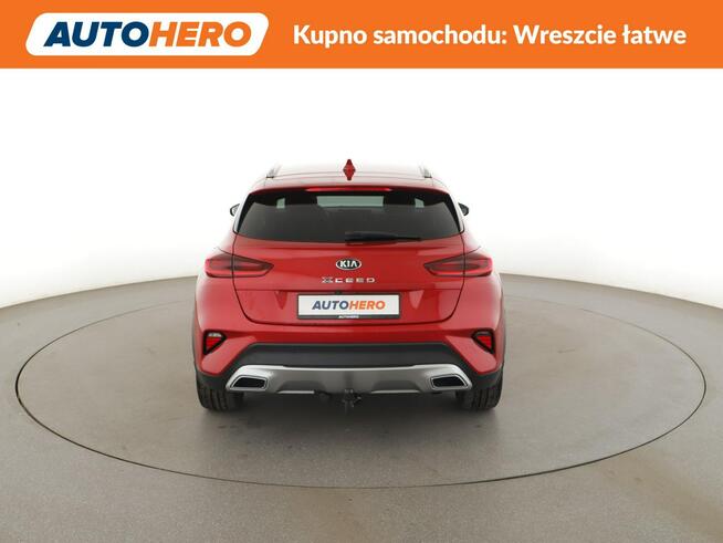 Kia XCeed automat navi klima auto grzane fotele kamera i czujniki parkowania hak