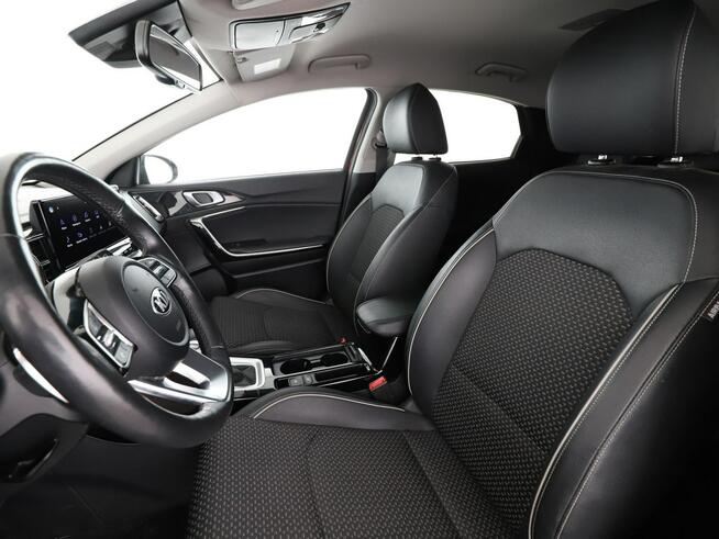 Kia XCeed automat navi klima auto grzane fotele kamera i czujniki parkowania hak