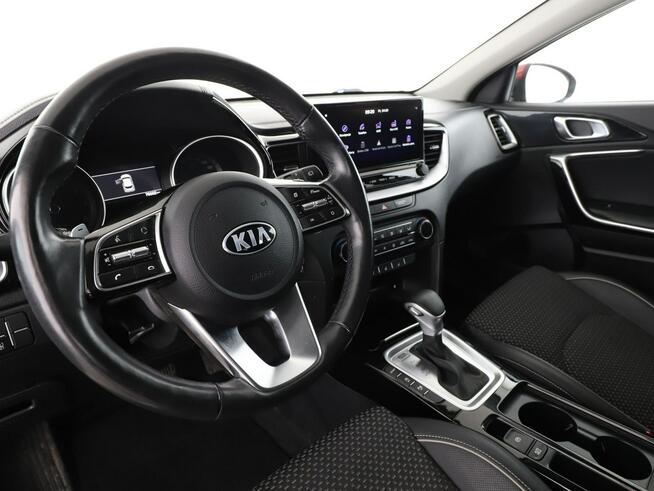 Kia XCeed automat navi klima auto grzane fotele kamera i czujniki parkowania hak