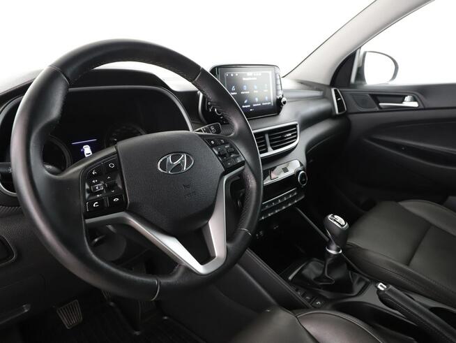 Hyundai Tucson skóra grzana navi kamera pdc tempomat manual