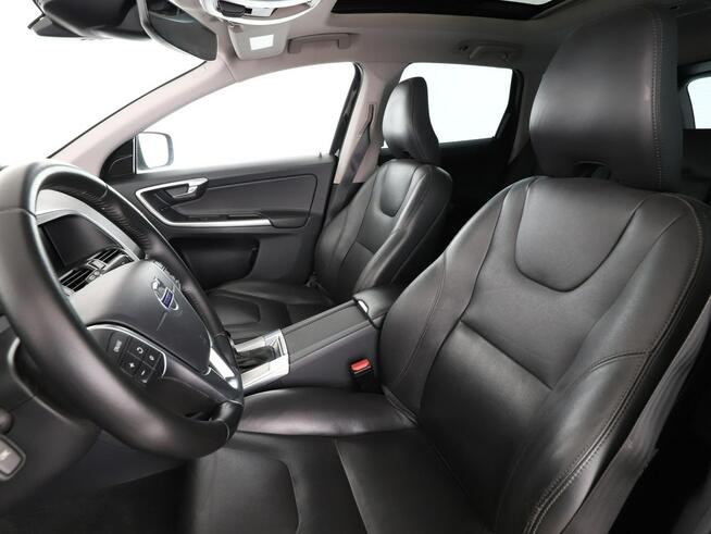 Volvo XC 60 automat skóra panorama klima auto navi grzane fotele czujniki parkowan