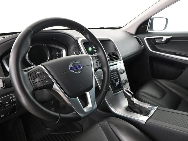 Volvo XC 60 automat skóra panorama klima auto navi grzane fotele czujniki parkowan