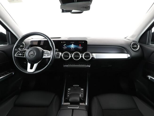 Mercedes GLB 4x4 automat półskóra full LED panorama navi kamery klima auto